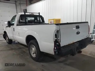 2016 Ford F-350 XL z VIN 1FTBF3A61GEC07084, wystawiony jako IAAI lot #41937847 z przebiegiem 79 841 mil mil oraz . Historia ofert i sprzedaży dostępna na DreamBid. Obrazek 3.