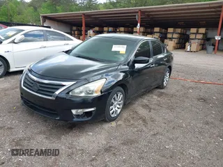 2014 Nissan Altima S with VIN 1N4AL3AP7EN366594, listed as a IAAI auction lot 41940506 with 211,235 mi miles and . Bid and sale history available at carsss.com. Image 2.