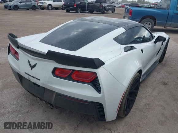 2017 Chevrolet Corvette Grand Sport 2LT z VIN 1G1YY2D77H5117595, wystawiony jako IAAI lot #40302949 z przebiegiem Nie podano mil oraz . Historia ofert i sprzedaży dostępna na DreamBid. Obrazek 4.