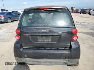 2013 Smart fortwo Pure z VIN WMEEJ3BA9DK678543, wystawiony jako Copart lot #72659984 z przebiegiem Nie podano mil oraz Czysty tytuł • Clean title. Historia ofert i sprzedaży dostępna na DreamBid. Obrazek 6.