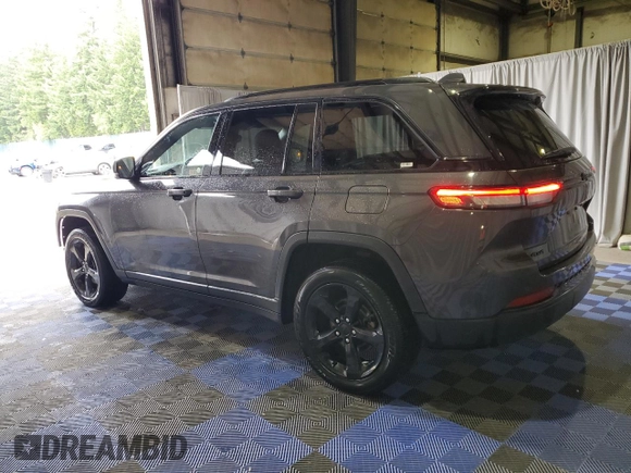 2023 Jeep Grand Cherokee Altitude z VIN 1C4RJHAG9PC621597, wystawiony jako Copart lot #61425335 z przebiegiem 50 644 mil mil oraz Czysty tytuł • Clean title. Historia ofert i sprzedaży dostępna na DreamBid. Obrazek 2.