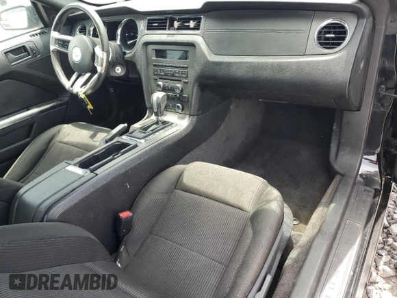 2013 Ford Mustang V6 с VIN 1ZVBP8AM5D5231065, выставлен на аукционе Copart как лот 60609505 с пробегом 228 509 миль миль и Списание • Salvage title. История ставок и продаж доступна на DreamBid. Изображение 8.