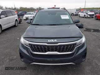 2023 Kia Seltos Nightfall z VIN KNDEUCA27P7348312, wystawiony jako IAAI lot #42028454 z przebiegiem 42 106 mil mil oraz . Historia ofert i sprzedaży dostępna na DreamBid. Obrazek 12.