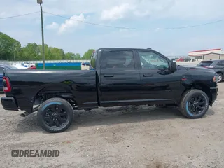 2024 Ram 2500 Big Horn с VIN 3C6UR5DL5RG205340, выставлен на аукционе IAAI как лот 39291590 с пробегом 15 миль миль и . История ставок и продаж доступна на DreamBid. Изображение 14.