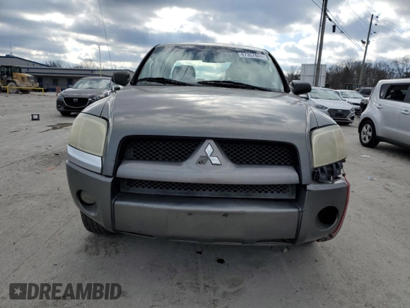 2007 Mitsubishi Raider LS z VIN 1Z7HT28K27S243579, wystawiony jako Copart lot #87357884 z przebiegiem 236 753 mil mil oraz Czysty tytuł • Clean title. Historia ofert i sprzedaży dostępna na DreamBid. Obrazek 5.