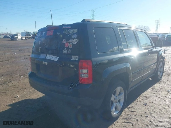 2016 Jeep Patriot Sport with VIN 1C4NJPBA6GD575594, listed as a IAAI auction lot 41781693 with 999,999 mi miles. Bid and sale history available at carsss.com. Image 4.