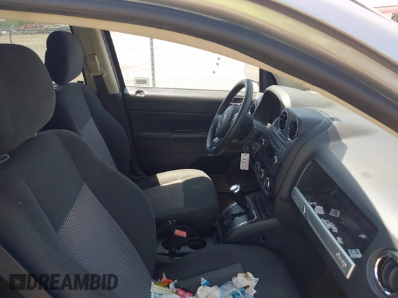 2016 Jeep Compass Sport с VIN 1C4NJCBA6GD666504, выставлен на аукционе IAAI как лот 42804566 с пробегом 104 594 миль миль и . История ставок и продаж доступна на DreamBid. Изображение 5.