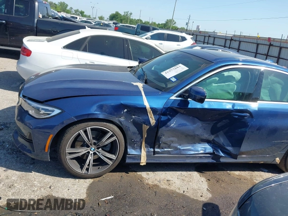 2021 BMW 3 Series 330i z VIN 3MW5R1J00M8C08985, wystawiony jako IAAI lot #41977683 z przebiegiem 34 640 mil mil oraz . Historia ofert i sprzedaży dostępna na DreamBid. Obrazek 6.