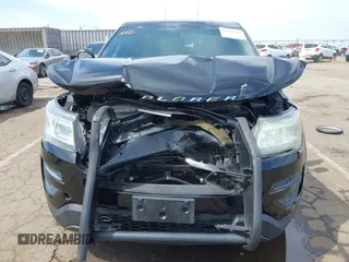 2016 Ford Police Interceptor Utility z VIN 1FM5K8AR8GGB36191, wystawiony jako IAAI lot #42046563 z przebiegiem 102 912 mil mil oraz . Historia ofert i sprzedaży dostępna na DreamBid. Obrazek 6.