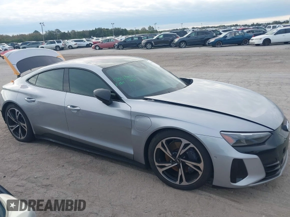 2022 Audi e-tron GT Prestige z VIN WAUEJBFW7N7001491, wystawiony jako IAAI lot #41356266 z przebiegiem 42 738 mil mil oraz . Historia ofert i sprzedaży dostępna na DreamBid. Obrazek 13.