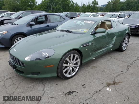 2005 Aston Martin DB9 z VIN SCFAD01A95GA02851, wystawiony jako Copart lot #63535783 z przebiegiem 40 729 mil mil oraz . Historia ofert i sprzedaży dostępna na DreamBid. Obrazek 1.