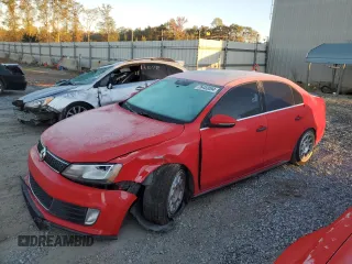 2013 Volkswagen Jetta GLI Autobahn with VIN 3VW467AJ0DM263220, listed as a Copart auction lot 76453094 with 176,030 mi miles and Salvage Title. Bid and sale history available at DreamBid. Image 1.