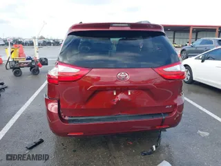 2016 Toyota Sienna XLE with VIN 5TDYK3DC1GS702015, listed as a IAAI auction lot 41029507 with 71,322 mi miles. Bid and sale history available at carsss.com. Image 16.