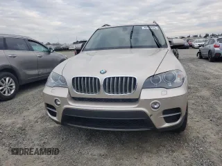 2013 BMW X5 xDrive50i z VIN 5UXZV8C50D0C15786, wystawiony jako Copart lot #45187975 z przebiegiem 132 344 mil mil oraz Czysty tytuł • Clean title. Historia ofert i sprzedaży dostępna na DreamBid. Obrazek 5.