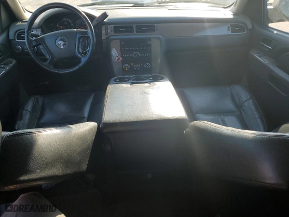 2010 Chevrolet Suburban Commercial with VIN 1GNUKHE30AR203715, listed as a Copart auction lot 73474534 with 245,860 mi miles and Salvage Title. Bid and sale history available at carsss.com. Image 8.