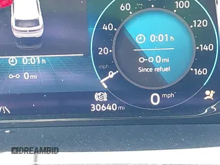 2024 Volkswagen Atlas SE z VIN 1V2JE2CA2RC217260, wystawiony jako IAAI lot #42178259 z przebiegiem 30 640 mil mil oraz . Historia ofert i sprzedaży dostępna na DreamBid. Obrazek 15.