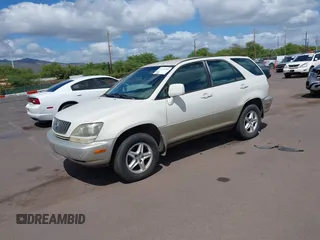 2000 Lexus RX 300 with VIN JT6GF10U3Y0050934, listed as a IAAI auction lot 41778583 with 177,889 mi miles and . Bid and sale history available at carsss.com. Image 2.