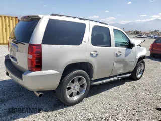 2007 Chevrolet Tahoe LT z VIN 1GNEK13047R103341, wystawiony jako Copart lot #54601315 z przebiegiem 134 742 mil mil oraz Szkoda całkowita • Salvage title. Historia ofert i sprzedaży dostępna na DreamBid. Obrazek 3.