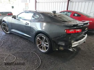 2017 Chevrolet Camaro 2SS с VIN 1G1FH1R70H0163647, выставлен на аукционе IAAI как лот 42172820 с пробегом 86 730 миль миль и . История ставок и продаж доступна на DreamBid. Изображение 3.