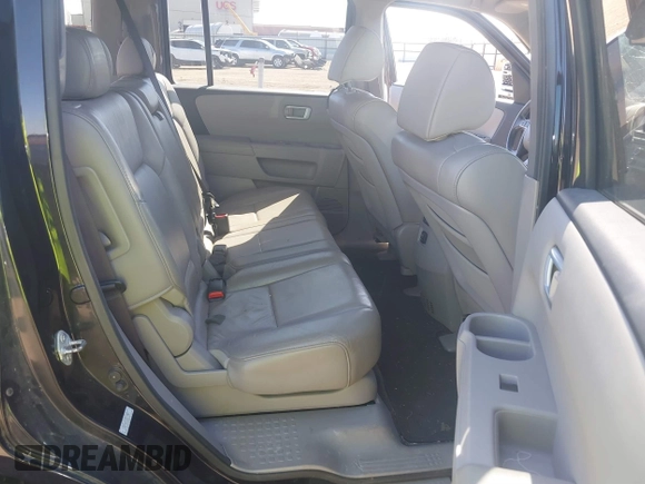 2011 Honda Pilot EX-L with VIN 5FNYF4H55BB039843, listed as a IAAI auction lot 41791186 with 126,737 mi miles. Bid and sale history available at carsss.com. Image 8.