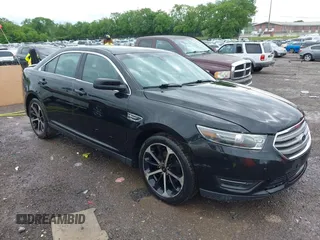 2015 Ford Taurus SEL z VIN 1FAHP2E81FG116032, wystawiony jako IAAI lot #42188269 z przebiegiem 178 774 mil mil oraz . Historia ofert i sprzedaży dostępna na DreamBid. Obrazek 1.