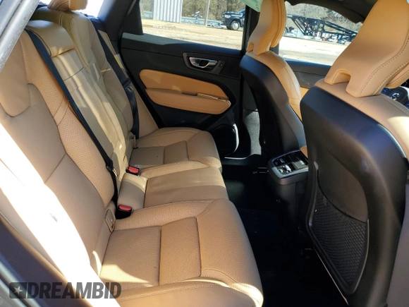 2021 Volvo XC60 Inscription z VIN YV4102RL9M1710816, wystawiony jako Copart lot #45587435 z przebiegiem 50 466 mil mil oraz Szkoda całkowita • Salvage title. Historia ofert i sprzedaży dostępna na DreamBid. Obrazek 10.