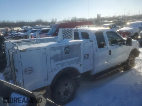 2016 Ford Super Duty F-250 SRW XLT with VIN 1FT7X2B65GEA40420, listed as a Copart auction lot 44855975 with 376,473 mi miles and Clean Title. Bid and sale history available at carsss.com. Image 3.