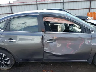 2019 Nissan Sentra SR with VIN 3N1AB7AP7KY385622, listed as a IAAI auction lot 41611546 with 70,796 mi miles. Bid and sale history available at carsss.com. Image 14.