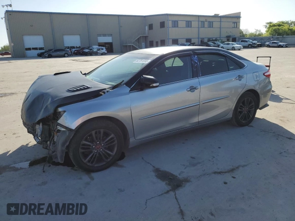 2015 Toyota Camry XLE with VIN 4T1BF1FK9FU883843, listed as a Copart auction lot 52791095 with 127,746 mi miles and Salvage Title. Bid and sale history available at carsss.com. Image 1.