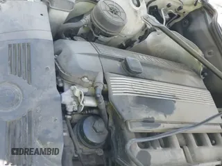 2005 BMW Z4 3.0i с VIN 4USBT53595LT29154, выставлен на аукционе IAAI как лот 42104835 с пробегом 254 977 миль миль и . История ставок и продаж доступна на DreamBid. Изображение 19.