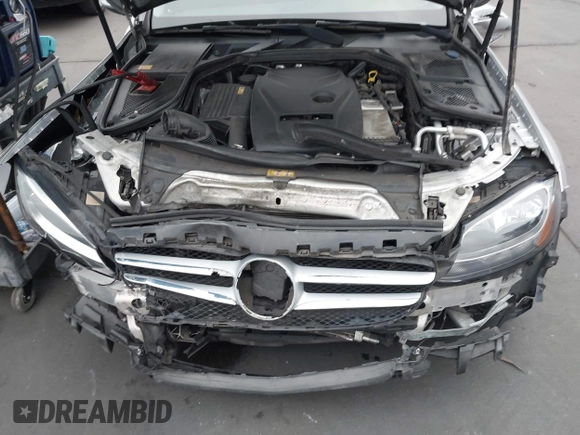 2015 Mercedes-Benz C 300 with VIN 55SWF4JB1FU077386, listed as a IAAI auction lot 42164280 with 104,452 mi miles and . Bid and sale history available at carsss.com. Image 6.