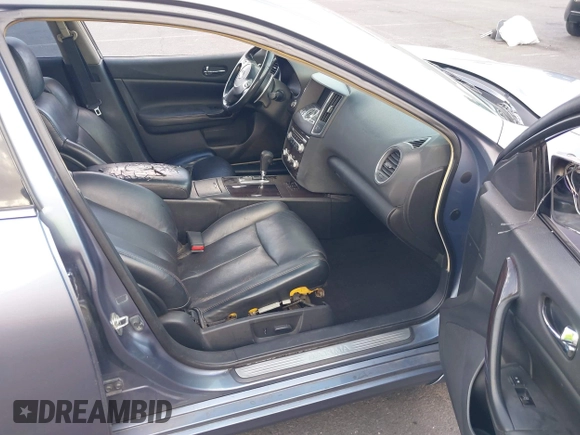 2012 Nissan Maxima SV z VIN 1N4AA5AP4CC822478, wystawiony jako IAAI lot #42268233 z przebiegiem Nie podano mil oraz . Historia ofert i sprzedaży dostępna na DreamBid. Obrazek 5.