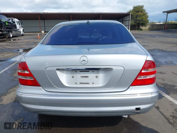 2001 Mercedes-Benz S 320/430/500 with VIN WDBNG70J51A197017, listed as a IAAI auction lot 41936977 with Not Provided miles and . Bid and sale history available at carsss.com. Image 16.