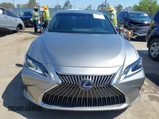 2021 Lexus ES 300h with VIN 58ACA1C1XMU007576, listed as a IAAI auction lot 42302934 with 24,614 mi miles and . Bid and sale history available at DreamBid. Image 12.