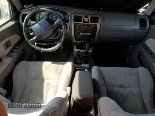 2001 Toyota 4Runner SR5 z VIN JT3HN86R810326661, wystawiony jako Copart lot #61616485 z przebiegiem 339 158 mil mil oraz Czysty tytuł • Clean title. Historia ofert i sprzedaży dostępna na DreamBid. Obrazek 8.
