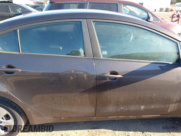 2018 Kia Forte LX with VIN 3KPFL4A7XJE183503, listed as a IAAI auction lot 41764058 with 94,302 mi miles. Bid and sale history available at carsss.com. Image 13.