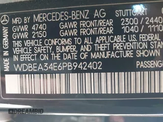 1993 Mercedes-Benz 400 with VIN WDBEA34E6PB942402, listed as a IAAI auction lot 41855899 with 124,065 mi miles. Bid and sale history available at carsss.com. Image 9.