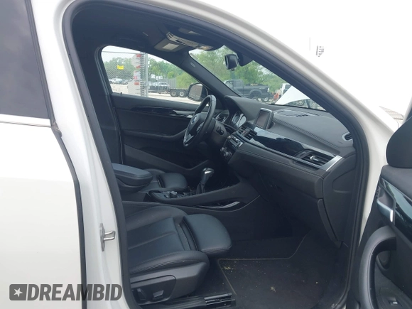 2018 BMW X2 sDrive28i with VIN WBXYJ3C36JEB37994, listed as a IAAI auction lot 42402043 with 63,943 mi miles and . Bid and sale history available at DreamBid. Image 5.
