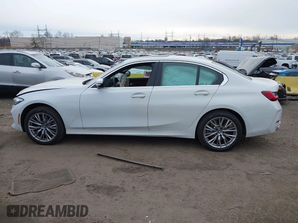 2024 BMW 3 Series 330i xDrive with VIN 3MW89FF04R8E84855, listed as a IAAI auction lot 41318061 with 1,047 mi miles. Bid and sale history available at carsss.com. Image 14.