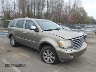 2007 Chrysler Aspen Limited z VIN 1A8HW582X7F517312, wystawiony jako IAAI lot #41780501 z przebiegiem 317 604 mil mil oraz . Historia ofert i sprzedaży dostępna na DreamBid. Obrazek 1.