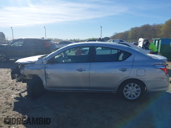 2016 Nissan Versa S Plus with VIN 3N1CN7AP2GL821782, listed as a IAAI auction lot 41853797 with 114,270 mi miles. Bid and sale history available at carsss.com. Image 14.