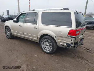 2017 Lincoln Navigator L Select with VIN 5LMJJ3JT5HEL02760, listed as a IAAI auction lot 41731254 with 189,007 mi miles. Bid and sale history available at carsss.com. Image 3.
