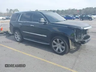2017 Cadillac Escalade Luxury z VIN 1GYS4BKJ3HR307534, wystawiony jako IAAI lot #41762802 z przebiegiem 109 420 mil mil oraz . Historia ofert i sprzedaży dostępna na DreamBid. Obrazek 1.