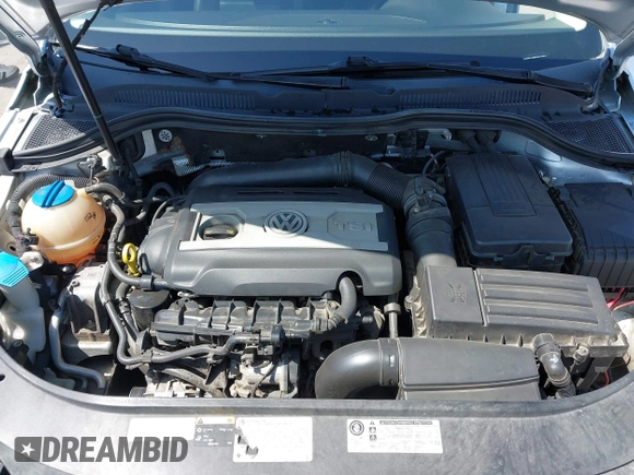 2014 Volkswagen CC R-Line with VIN WVWBP7AN0EE527649, listed as a IAAI auction lot 42009588 with 122,964 mi miles. Bid and sale history available at carsss.com. Image 10.