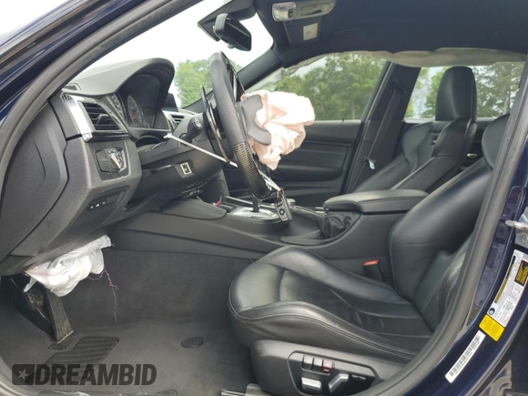 2018 BMW M3 z VIN WBS8M9C59J5J79848, wystawiony jako Copart lot #57026165 z przebiegiem Nie podano mil oraz Szkoda całkowita • Salvage title. Historia ofert i sprzedaży dostępna na DreamBid. Obrazek 7.