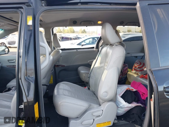 2013 Toyota Sienna XLE AAS with VIN 5TDYK3DC2DS292627, listed as a IAAI auction lot 41953059 with 186,007 mi miles and . Bid and sale history available at DreamBid. Image 8.