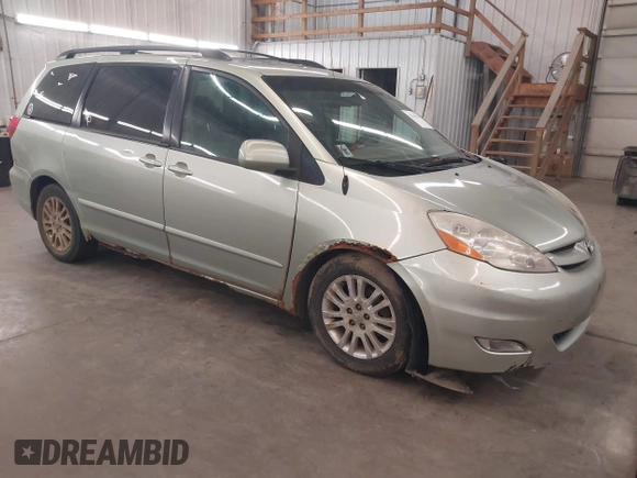 2008 Toyota Sienna XLE with VIN 5TDZK22C38S164338, listed as a IAAI auction lot 42161825 with 237,143 mi miles. Bid and sale history available at carsss.com. Image 1.
