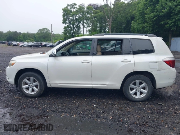 2010 Toyota Highlander with VIN 5TDBK3EH5AS011531, listed as a IAAI auction lot 42521352 with 198,605 mi miles and . Bid and sale history available at DreamBid. Image 14.