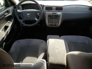 2008 Chevrolet Impala Police Police with VIN 2G1WS553X81252643, listed as a Copart auction lot 82031124 with 116,452 mi miles and Salvage Title. Bid and sale history available at carsss.com. Image 8.