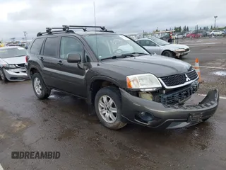 2011 Mitsubishi Endeavor LS with VIN 4A4JN2AS2BE035817, listed as a IAAI auction lot 41861391 with 223,657 mi miles. Bid and sale history available at carsss.com. Image 1.